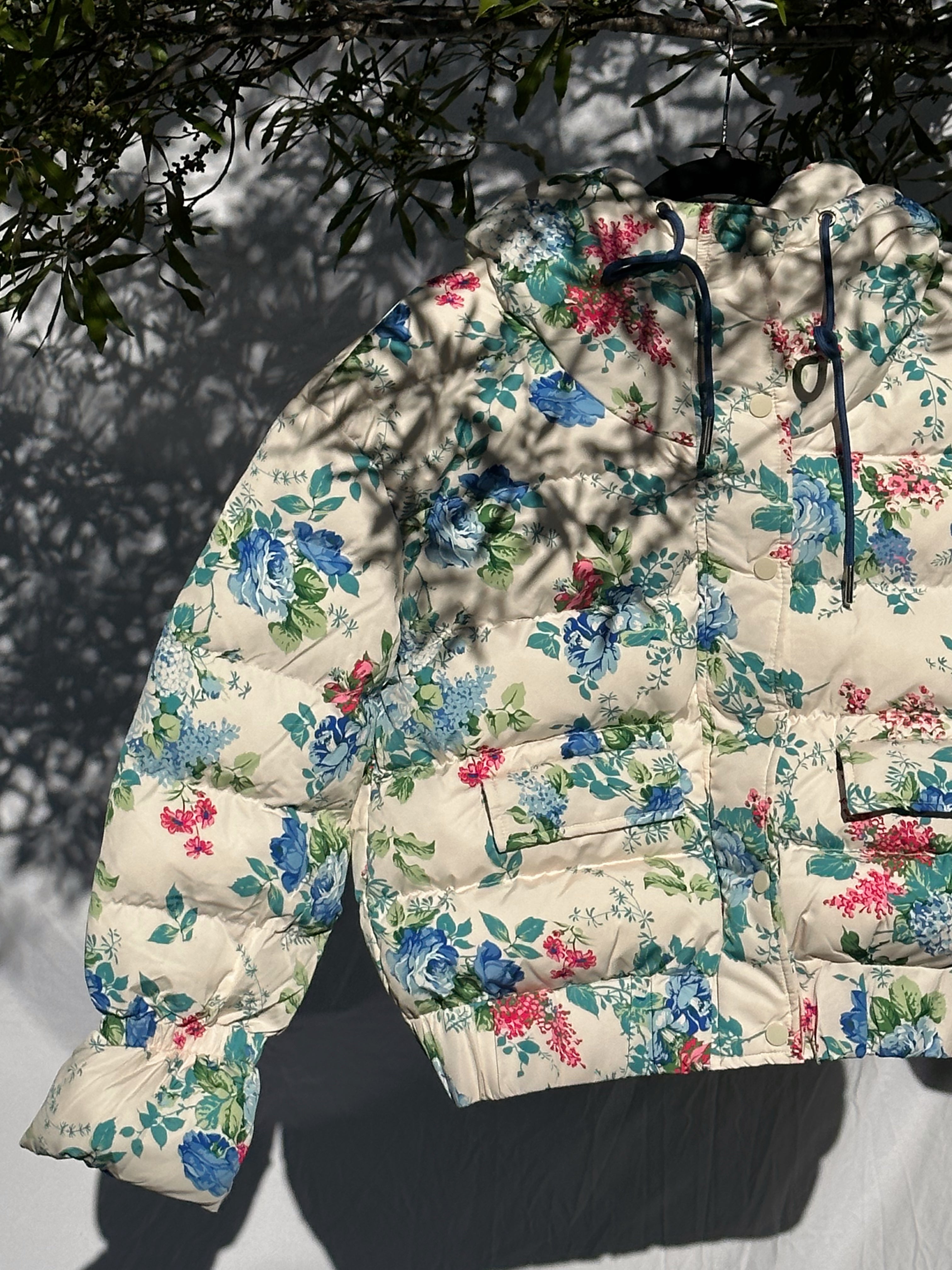 Golf floral outlet jacket